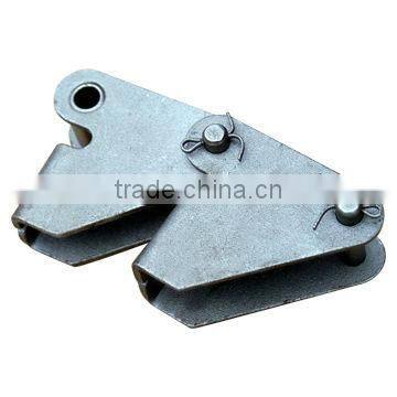 lumber conveyor chains and attachments