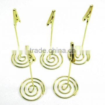 alligator clip memo clips with spiral wire base for party favors at a wedding reception