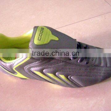 Fashion Stylish Design Your Own Soccer Shoes for Men Women Children Sport Play Football on the Grass photo-2