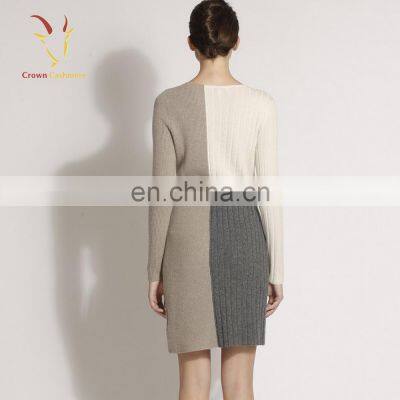 Женская модная зимняя шерстяная платье-джемпер в дизайне с рибчатой трикотажной кладкой photo-2