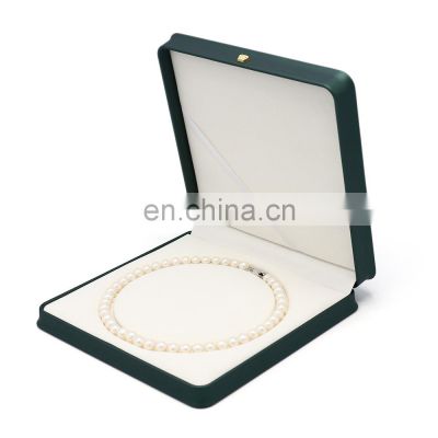 Factory direct supply high quality luxury design lcustomized logo pu leather necklace box packaging