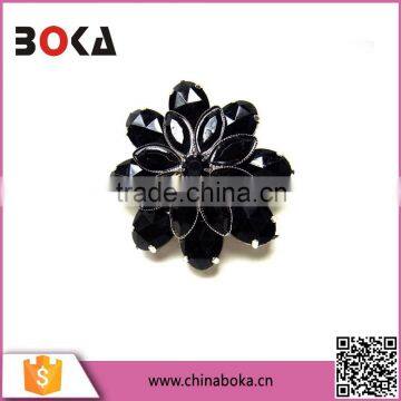 BOKA black round flower acrylic stones brooch