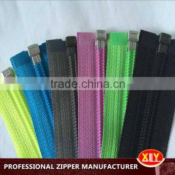Shenzhen Xly Custom Lenght Custom Puller Waterproof Zipper photo-3