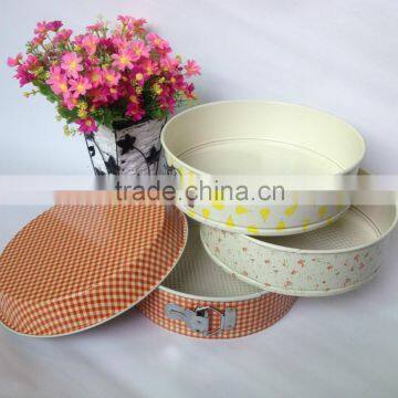 Dia.24*H7cm Carbon Steel Non-stick Round Springform Cake Pan with decals and flowers bakeware set