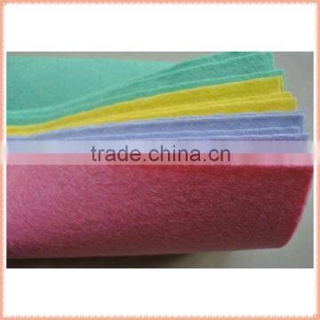 Non-woven viscose/polyester household cleaning cloth/wipes