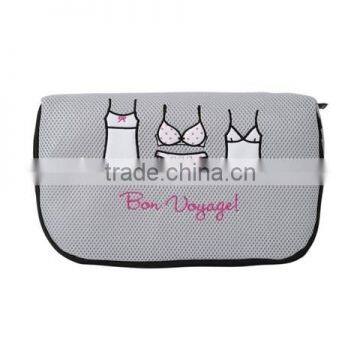 YIWU RODA 100% Polyester High Quality of Sandwich Mesh Embroidery Folding Laundry Bag photo-5