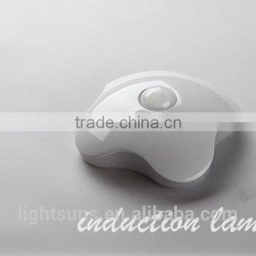 2015 New Design Charging Four Leaf Clover Shape High Brightness White Or Yellow Human Body Induction Lamp with 3M tape