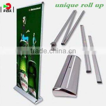 Roll up banner stand