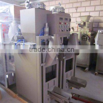 High Precision Pneumatic 0.2% Valve Bag Titanium Pigment Powder Packing Machine photo-4