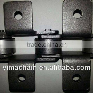 chain conveyor with attachment