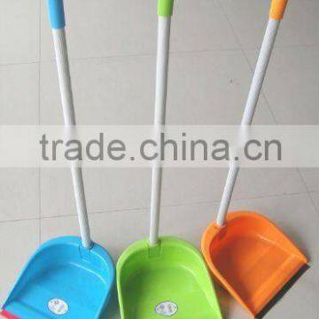 plastic dustpan