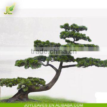 outdoor decoration enviroment friendly artificial pine tree in stock