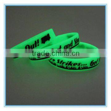 promotion item silicone glow in the dark rubber band bracelets