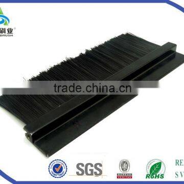 strip flexible corner brush for revolving door