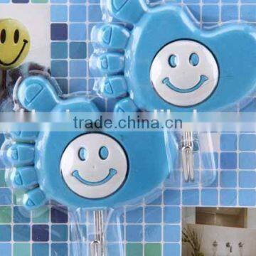 2pc Foot Shape Hook With Smile Face/ Plastic Hook photo-2