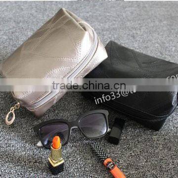 Fshion !!!Shenzhen Factory Custom Women's Cosmetic Bag Embroidery Pattern Bulk Cosmetic Bags photo-2