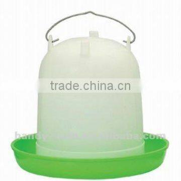 118 8L Quality Green White Plastic Sleeve Type Poultry Drinkers