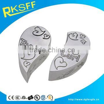 Zinc Alloy Heart Letter Carved Gift Box Set for Baby First Tooth and First Curl photo-3