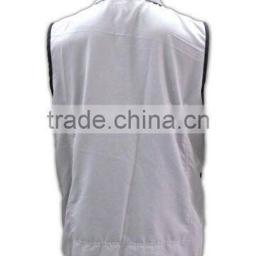 China Manufactory High Quality Light Color Tailored Unique Pocket Work Vest photo-4