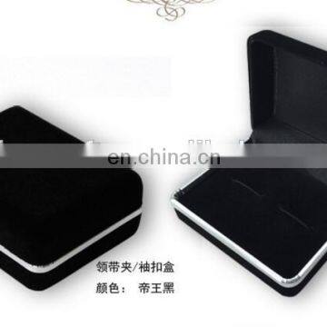 Fashion black velvet cufflink box