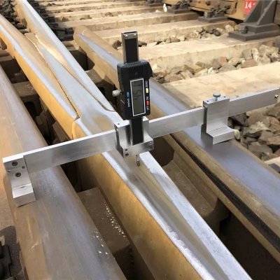 Rail Frog Vertical Wear Gauge Digital for Turnout Maintenance and Inspection