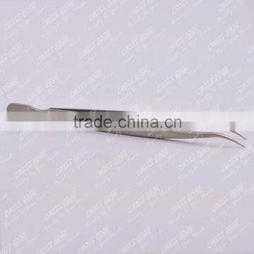 professional curved tip tweezer in basecut