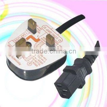 13A fused rewirable plug to iec 60320 c13 female plug