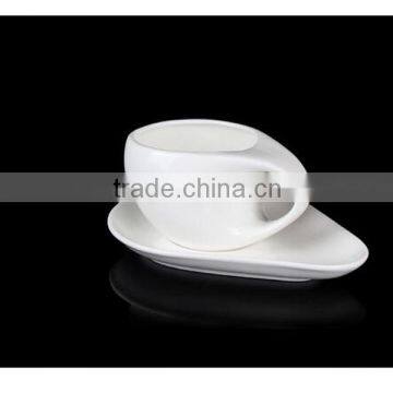Novel Design White Porcelain Ceramic Coffee Cup and Saucer photo-5
