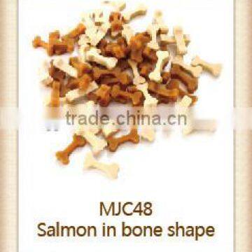 pet treats dry cat food snacks salmon in bone shape