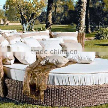 Poly Rattan Round Sunbed Outdoor Furniture - Hotel and Resort Sun Lounger