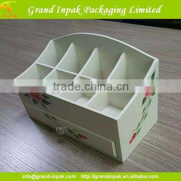 High Quality Wooden Jewelry Storage and Display with Flower Drawing