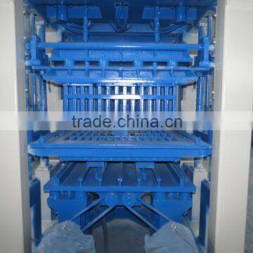 2014 Newly Automatic Brick Making Machine QT4-15 Cement Brick Making Machine Price photo-4