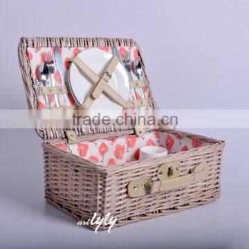 custom wholesale picnic basket made of wicker