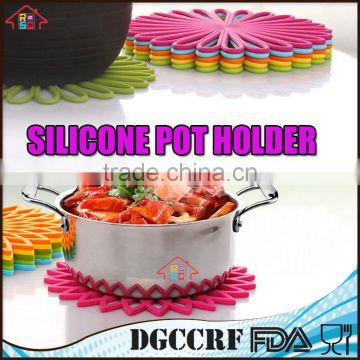 Premium Quality cheap Insulated Flexible Durable Non Slip Coasters Multi-Use Flower shaped Trivet Silicone Mat Hot Pads