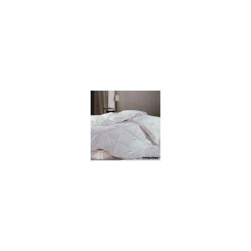 white duck down quilt with 2cm wall