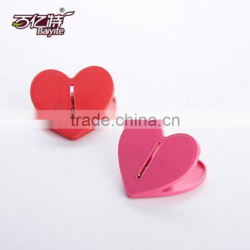 Hot Selling heart-shaped Office Plastic Clip,baby clothes,sock sclip