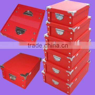 Red folding paper gift box