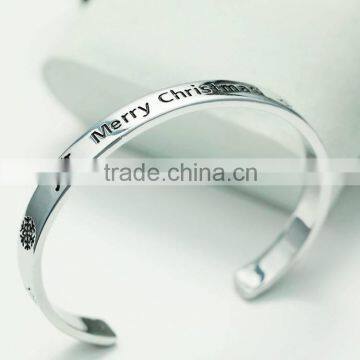 Merry Christmas Engraved Cuff Bracelet photo-3