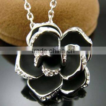 austrian crystal 18k flower necklace