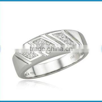 Factory Price White Gold Ladies ' Three Diagonal Diamond Band Ring