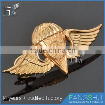 Personalized free custom metal pilot wings pin badge selling