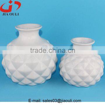 Chinese Home Decor Vase White Ceramic Pineapple Shaped Vase photo-3