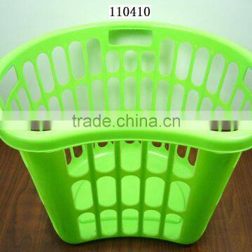 Round plastic laundry basket hamper