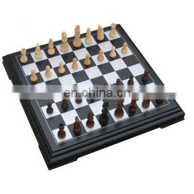 Custom Made in China Wooden Chess Board Chess Game Set photo-2