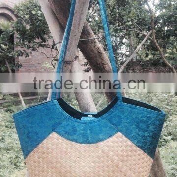 High quality best selling natural sesgrass shopping bag with blue cotton cover around the mouth from vietnam