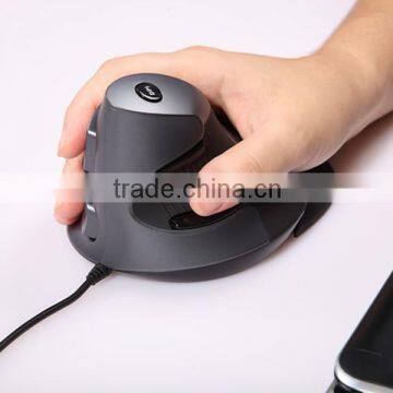 Ergonomic vertical mouse M618