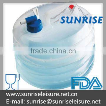 81051A# Expandable collapsible water carrier bag container