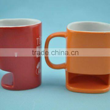 Promotional bright color coffee mug with biscuit pocket