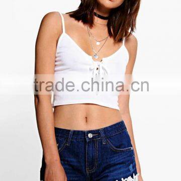 New Design Fashion Women Hotpants Crochet Trim Women Denim Shorts