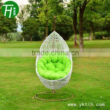 Luxury Outdoor Rattan White Dripping-Shape Swing Basket